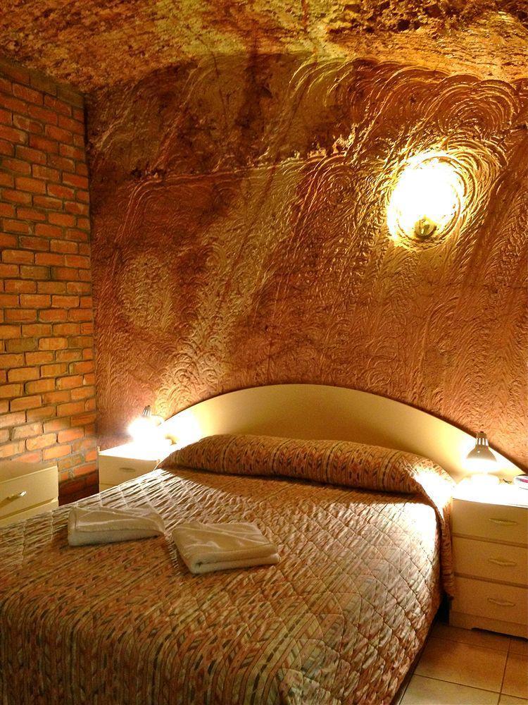 The Lookout Cave Underground Motel Кубер-Педи Экстерьер фото